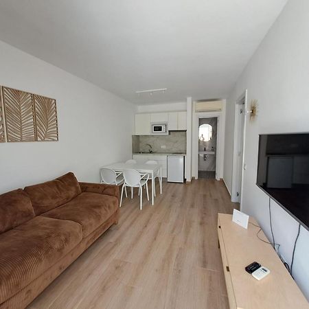 Homeforguest Apartamento Con Terraza Y Piscina En Corralejo Exteriör bild