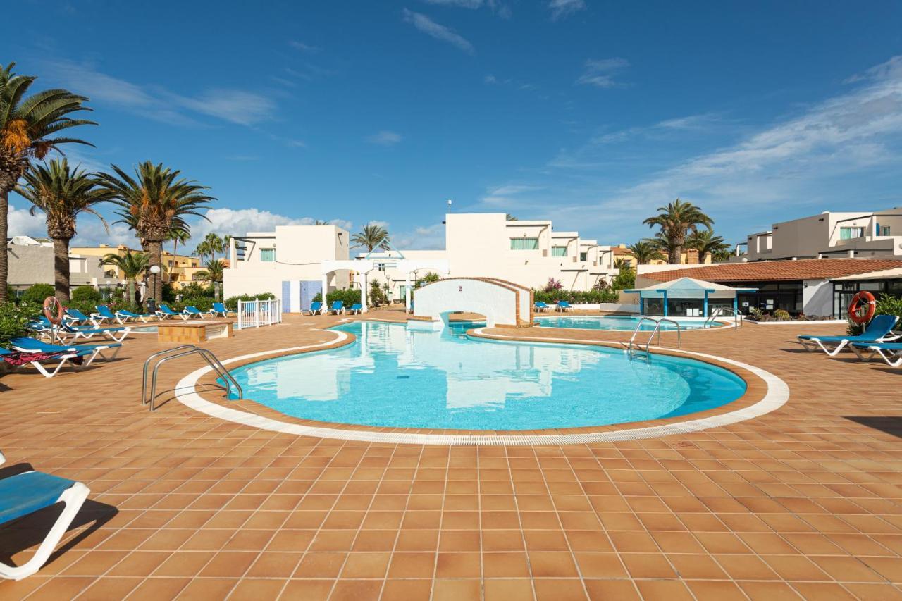 Homeforguest Apartamento Con Terraza Y Piscina En Corralejo Exteriör bild