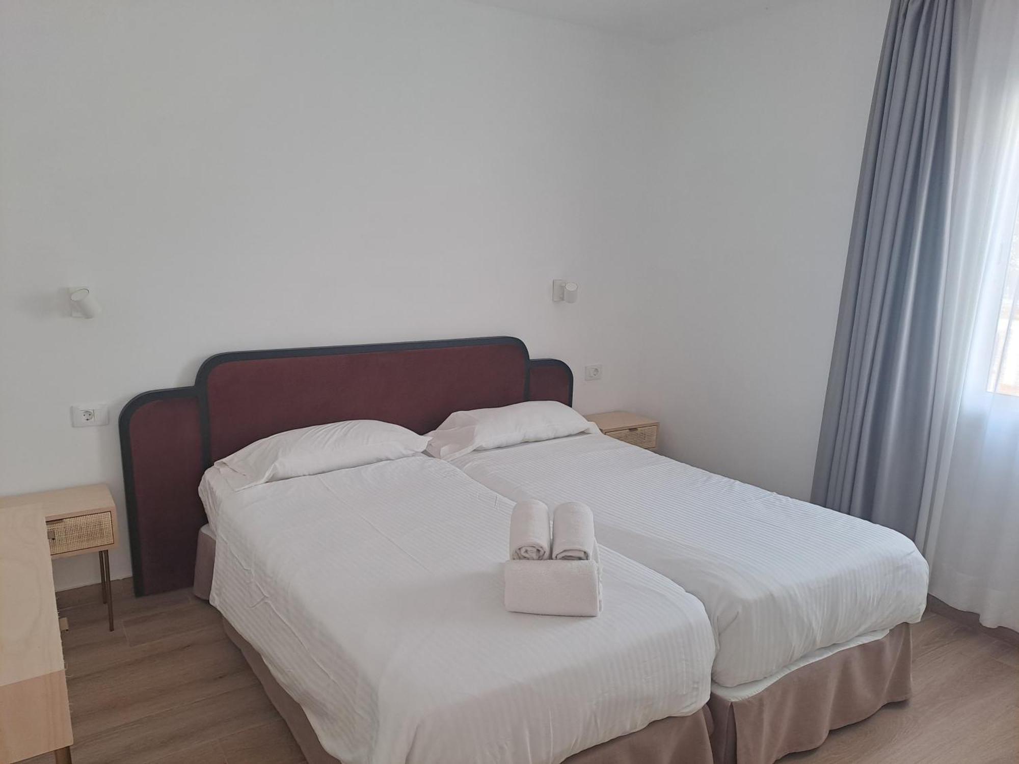 Homeforguest Apartamento Con Terraza Y Piscina En Corralejo Exteriör bild