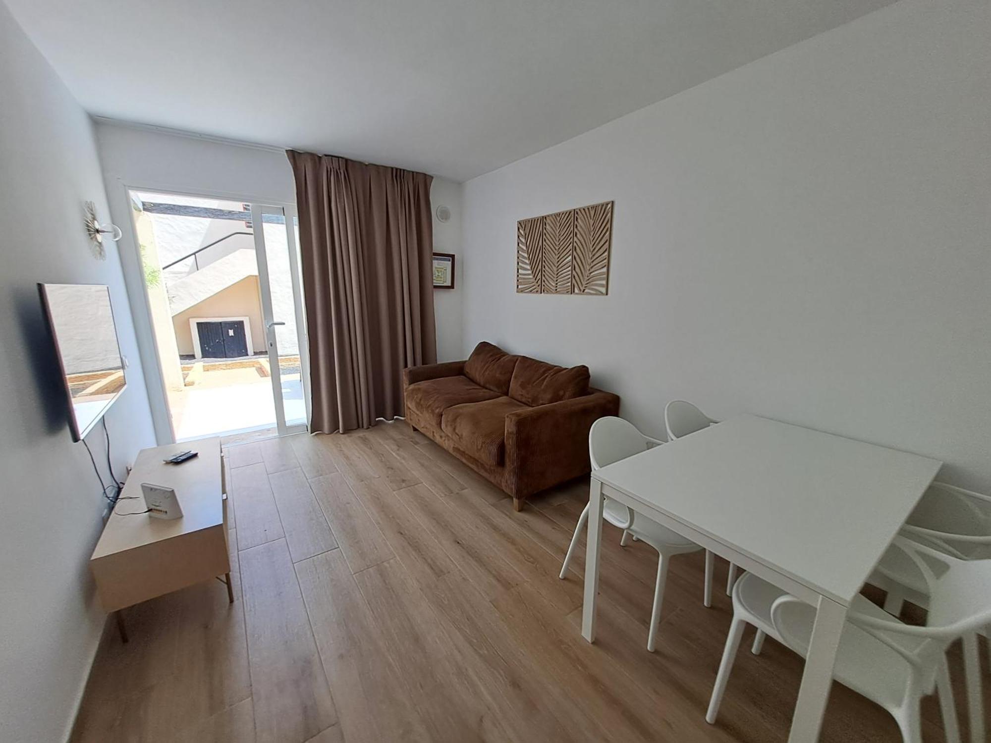 Homeforguest Apartamento Con Terraza Y Piscina En Corralejo Exteriör bild